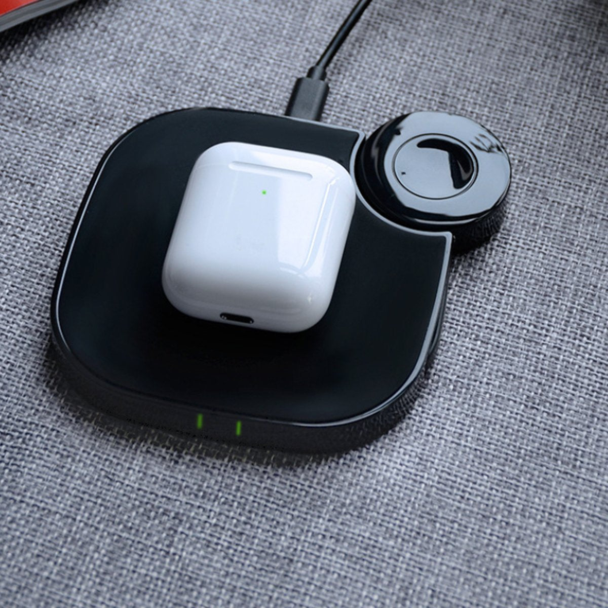 Teamwork 2-in-1 Wireless Charger – Fast Charging Pad for Phone & Apple Watch | Compact, Foldable, Qi-Compatible Design